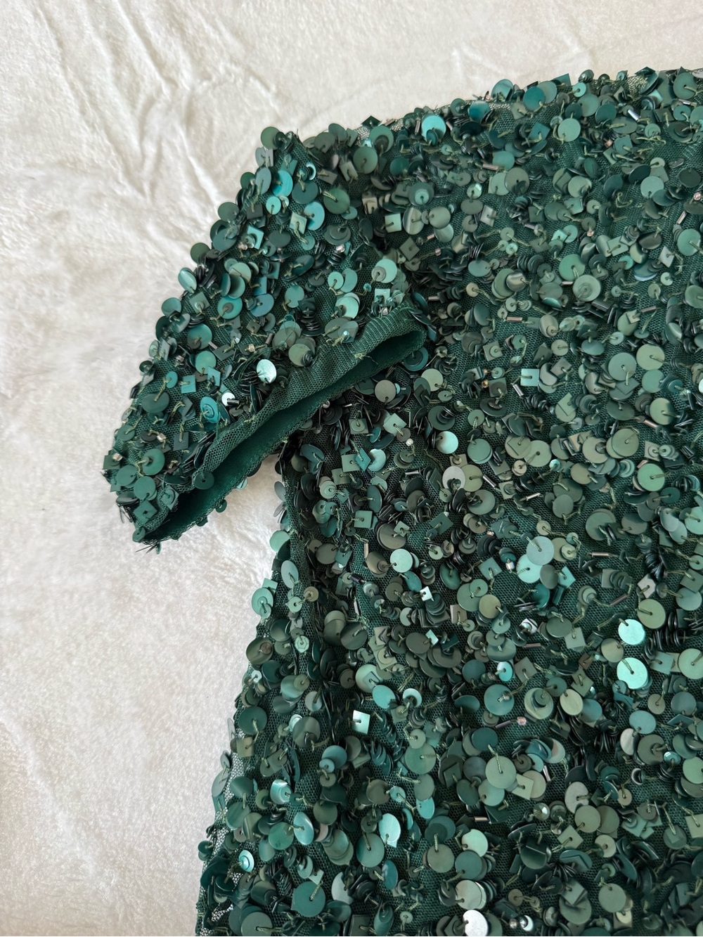 READ- Damaged St John Couture Heavy Dark Green Sequin Top Women's Material - Picture 2 of 9